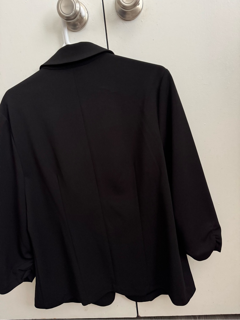 Soho Apparel Black Women's Tailored Single-Button Blazer - Picture 3 of 3